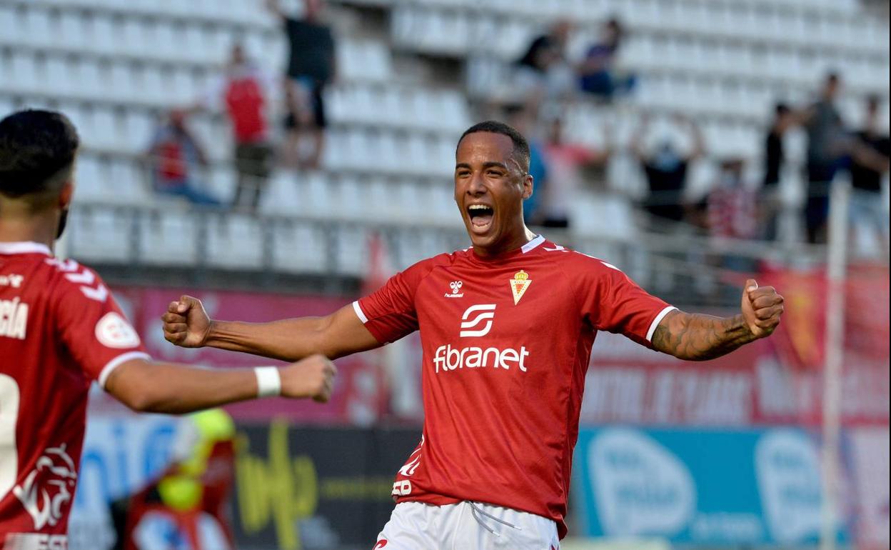 Fútbol Real Murcia Ismael Athuman, una aparición fugaz La Verdad